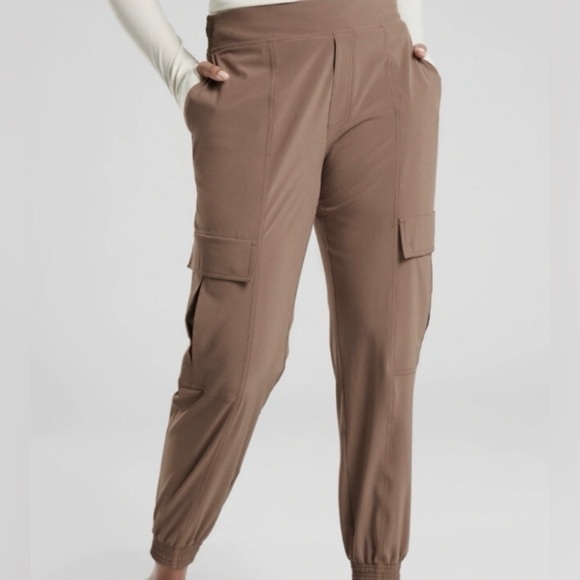 Athleta Pants - NWOT - Athleta - Endless High Rise Cargo Pant - Size 12